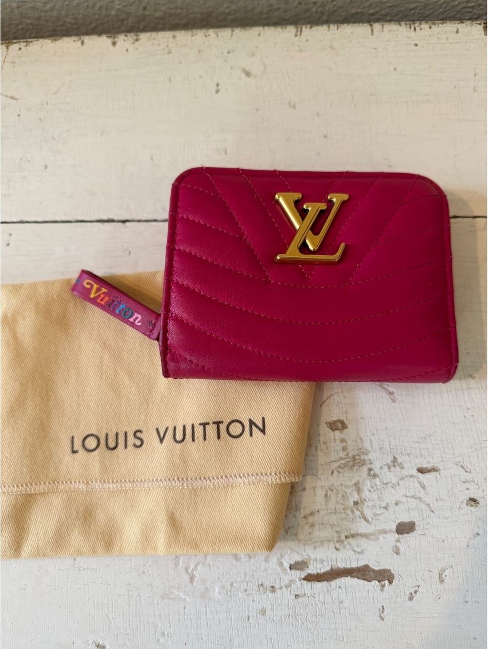 Louis Vuitton compact Wallet from the 2018 New Wave Collection Fuchsia and Gold